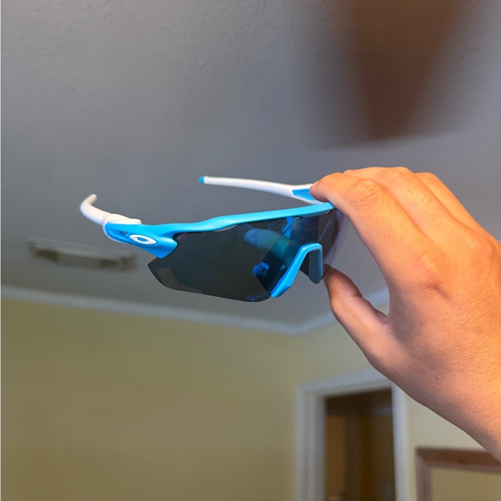 Oakley Blue and White Sport Performance Sunglasses Oakleys